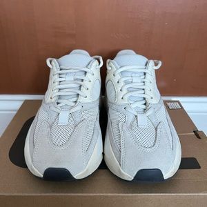 Yeezy 700